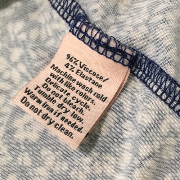 Juicy Couture crisscrossed front, size large - Picture 9 of 10